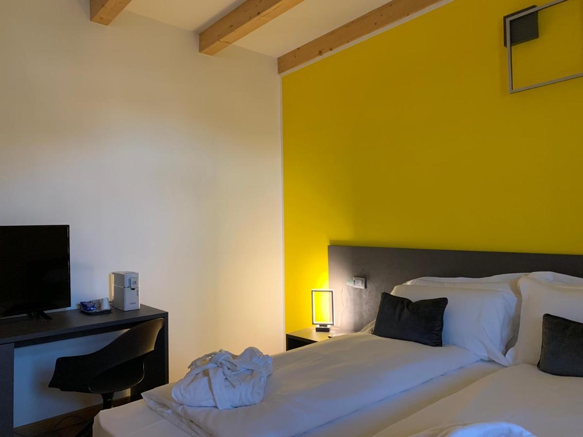 Guest House Le Cassandre Sondrio Exterior foto